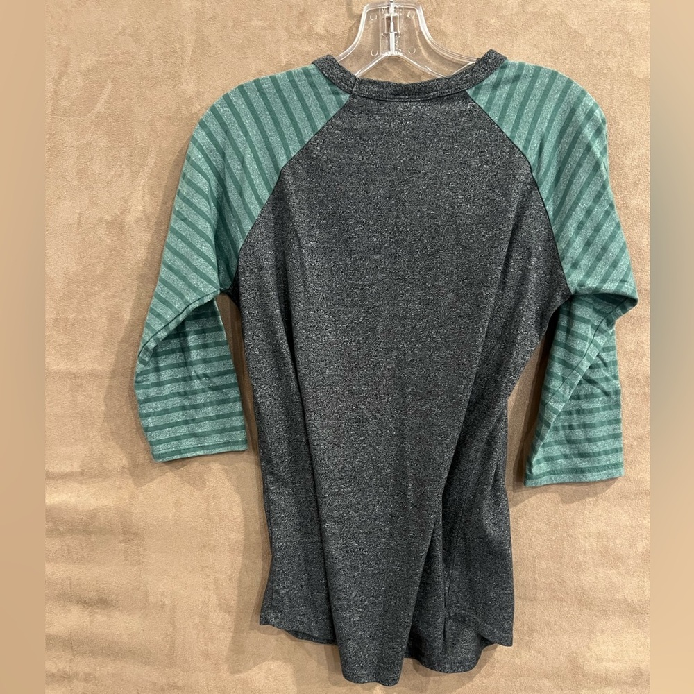 LuLaRoe Randy Tee - Picture 2 of 3